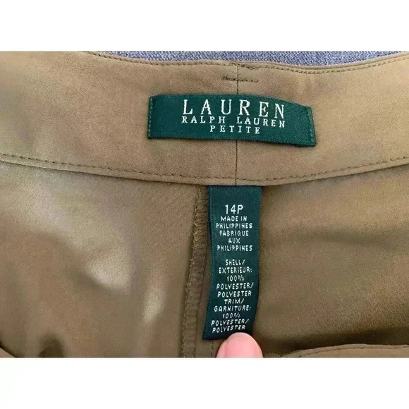 Ralph Lauren Woman's Olive Green Pleated High Waisted Button Shorts Size 14P - Picture 2 of 6